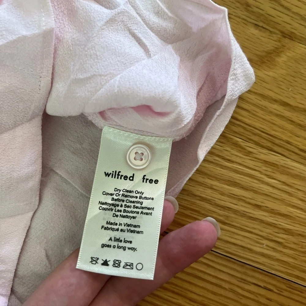 Aritzia Wilfred silene pink tie front button down top - Picture 5 of 7